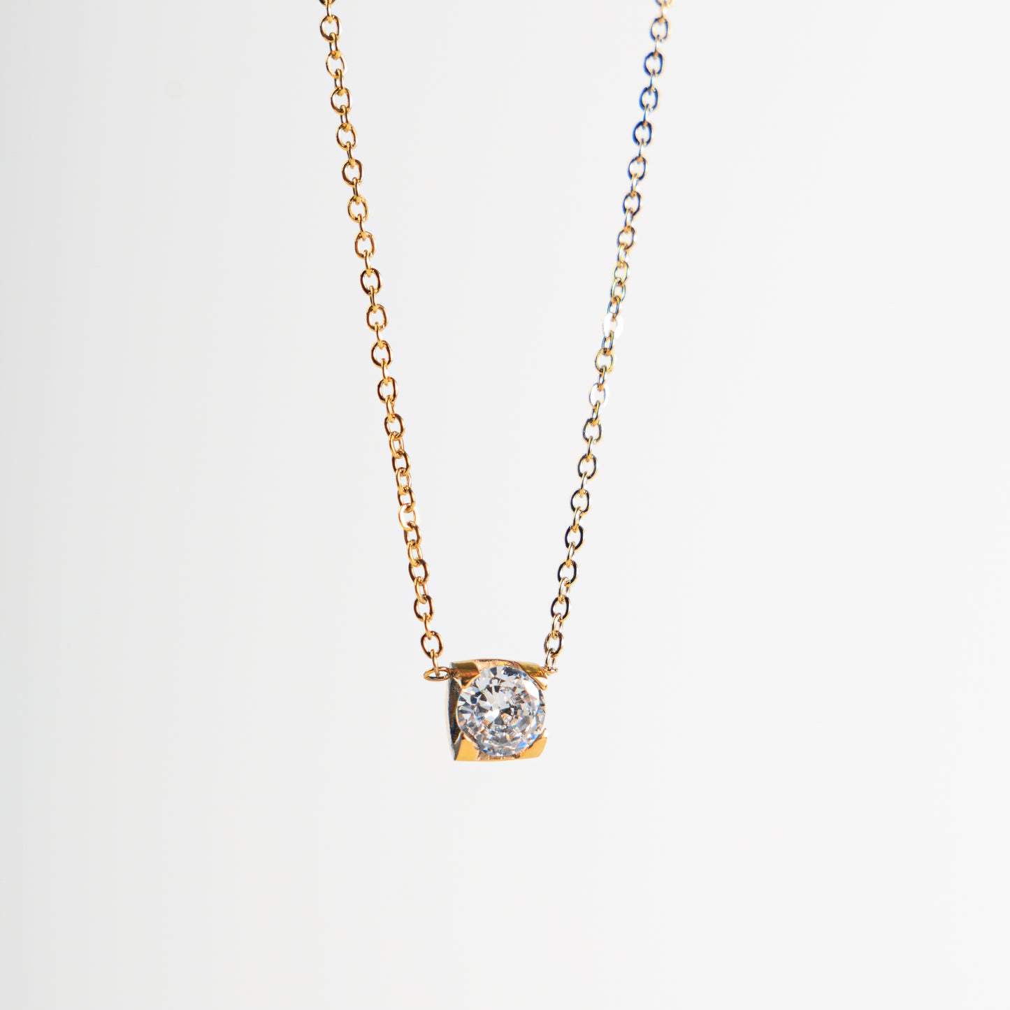Gargantilla zirconia